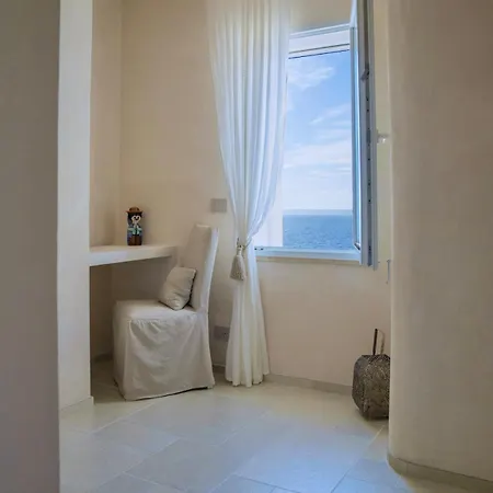Elegant Seafront House, Direct Access - Salento Santa Cesarea Terme