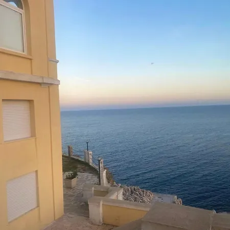 Elegant Seafront House, Direct Access - Salento