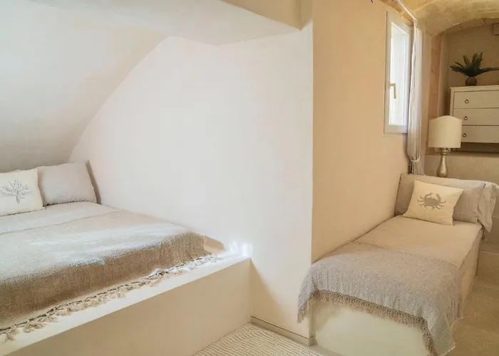 Elegant Seafront House, Direct Access - Salento Apartmán *