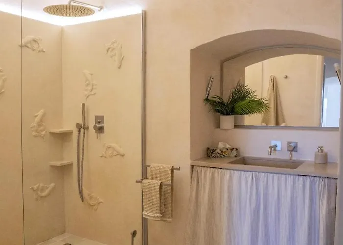 Elegant Seafront House, Direct Access - Salento