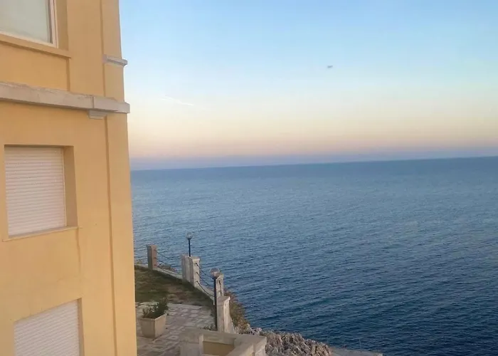 Elegant Seafront House, Direct Access - Salento