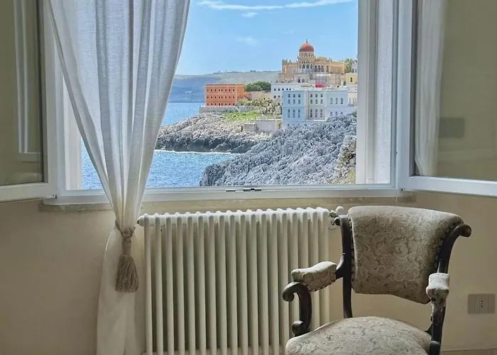 Elegant Seafront House, Direct Access - Salento