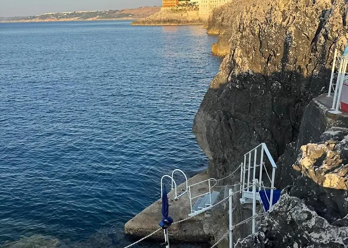 Apartment Elegant Seafront House, Direct Access - Salento Santa Cesarea Terme